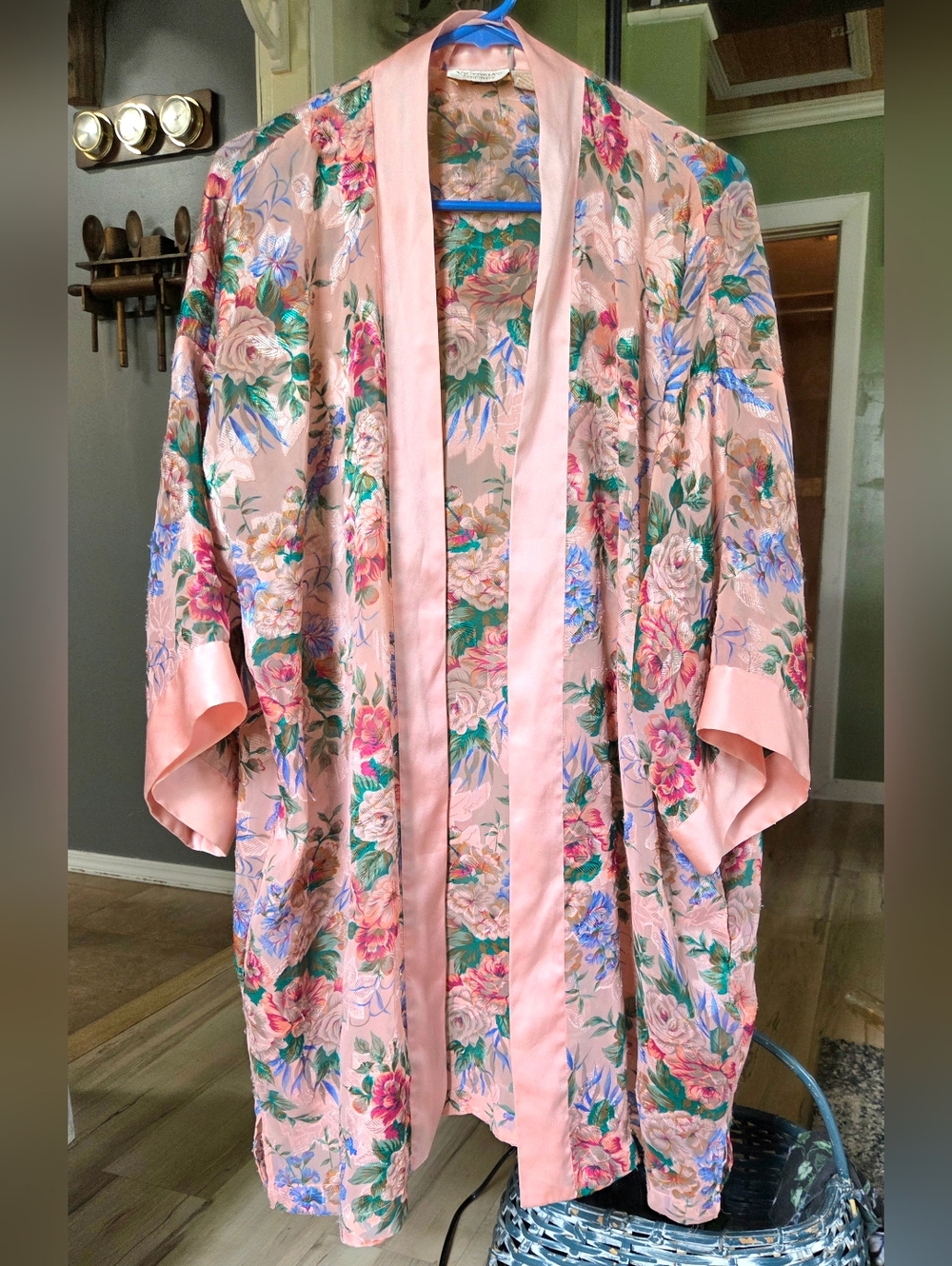 90s Era VS Gold Label Pink Floral Kimono One Size Fits All